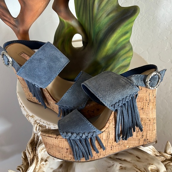 Guess Platform Sandals Sz 8 - Picture 1 of 9